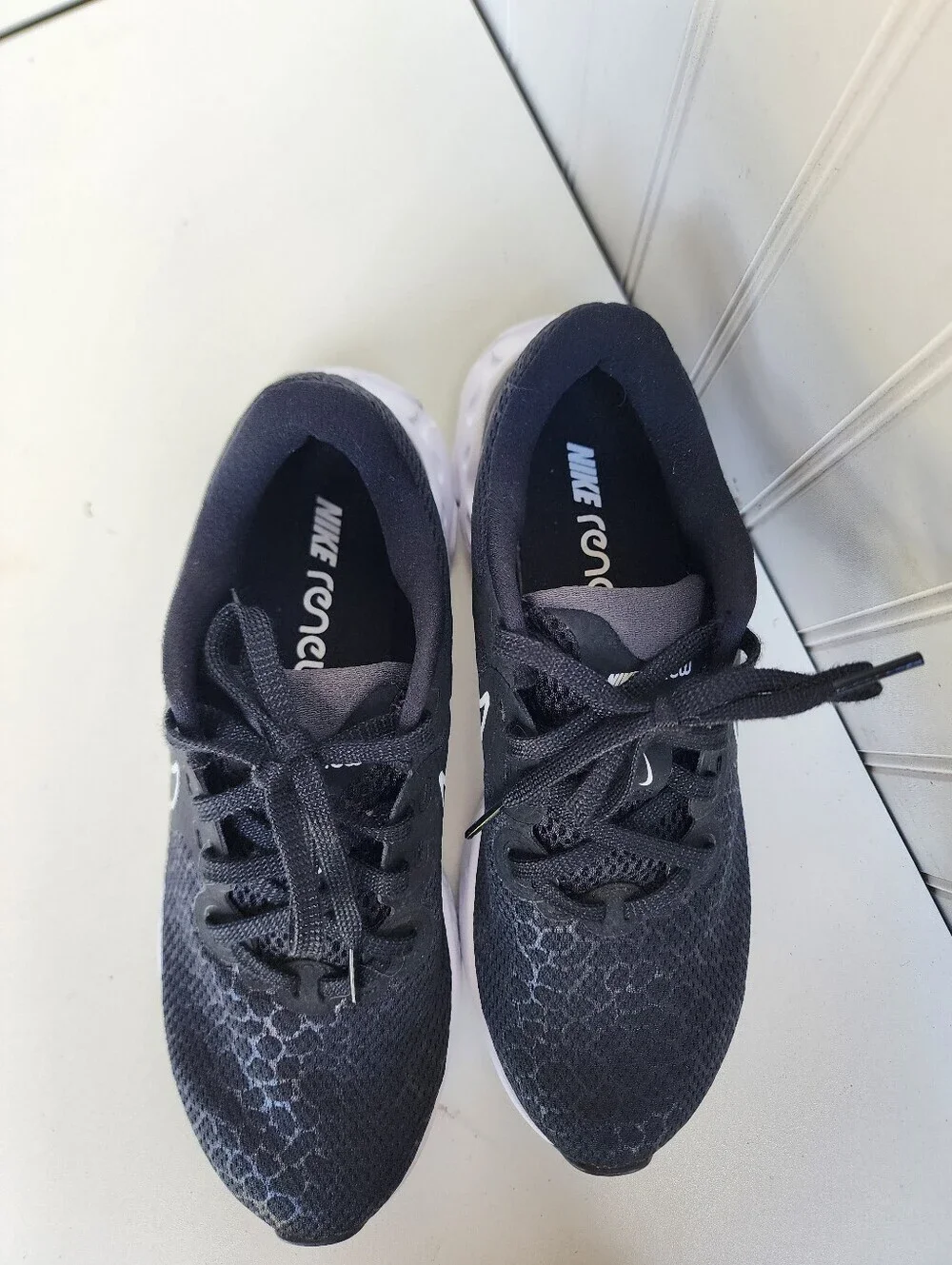 NIKE Women's Renew Ride 2 Running Shoe Black CU3508-004 Sz 8